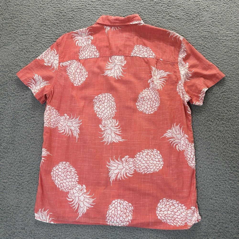 American Eagle Shirt Mens Medium Pink Hawaiian Pineapple Print Button Up Beach - Picture 9 of 10